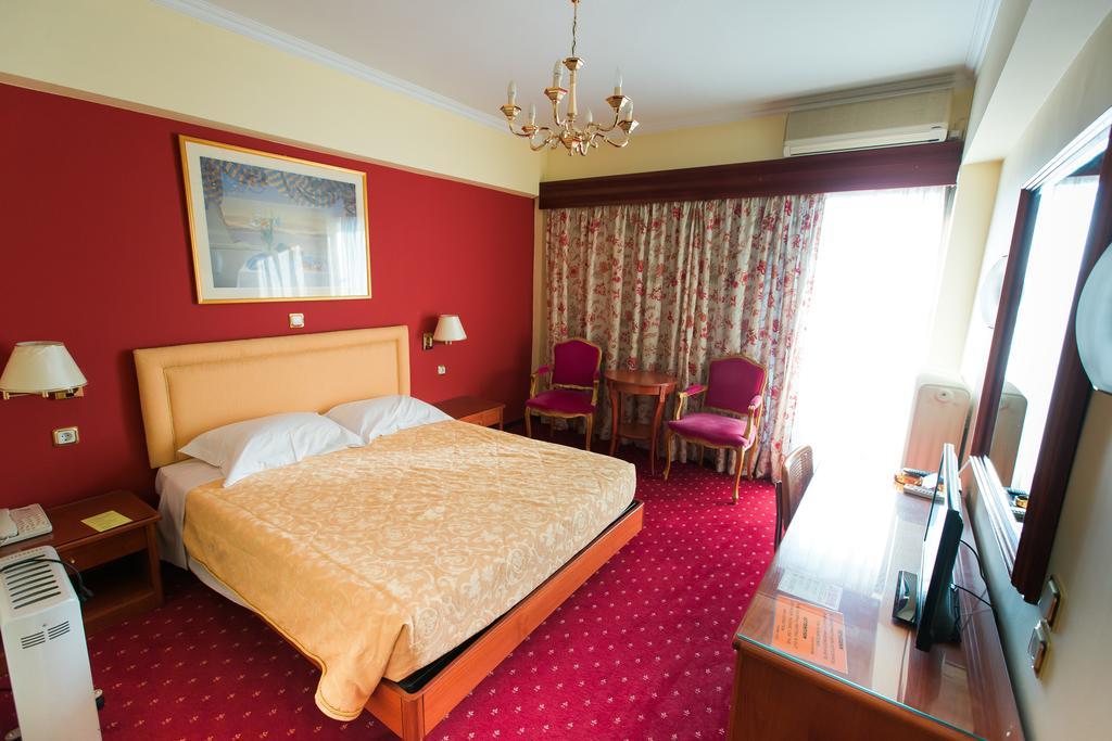 לריסה Grand Hotel מראה חיצוני תמונה