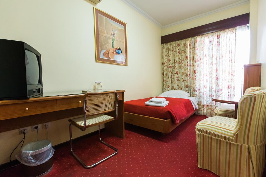 לריסה Grand Hotel מראה חיצוני תמונה