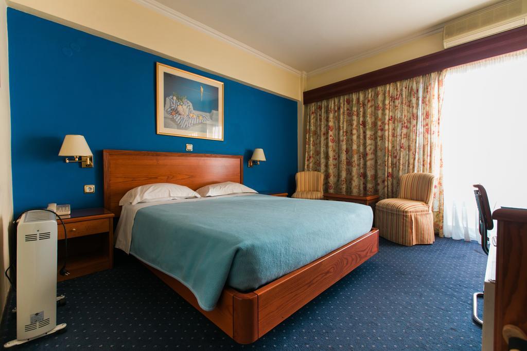לריסה Grand Hotel מראה חיצוני תמונה