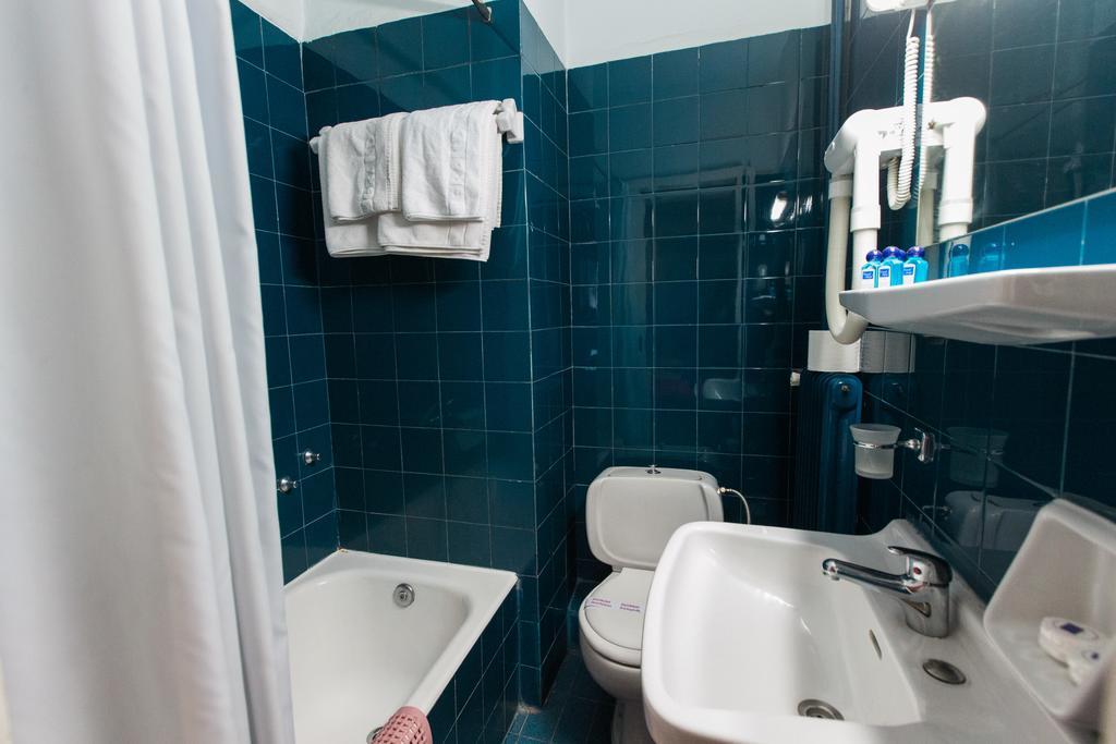 לריסה Grand Hotel מראה חיצוני תמונה