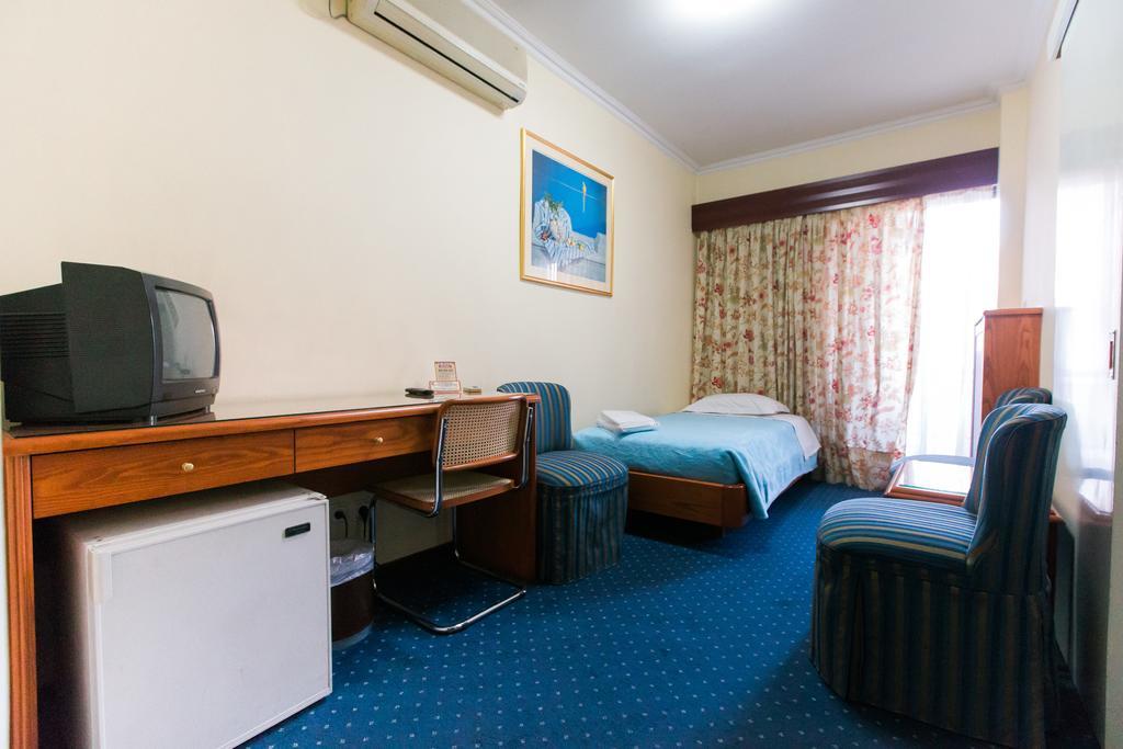 לריסה Grand Hotel מראה חיצוני תמונה