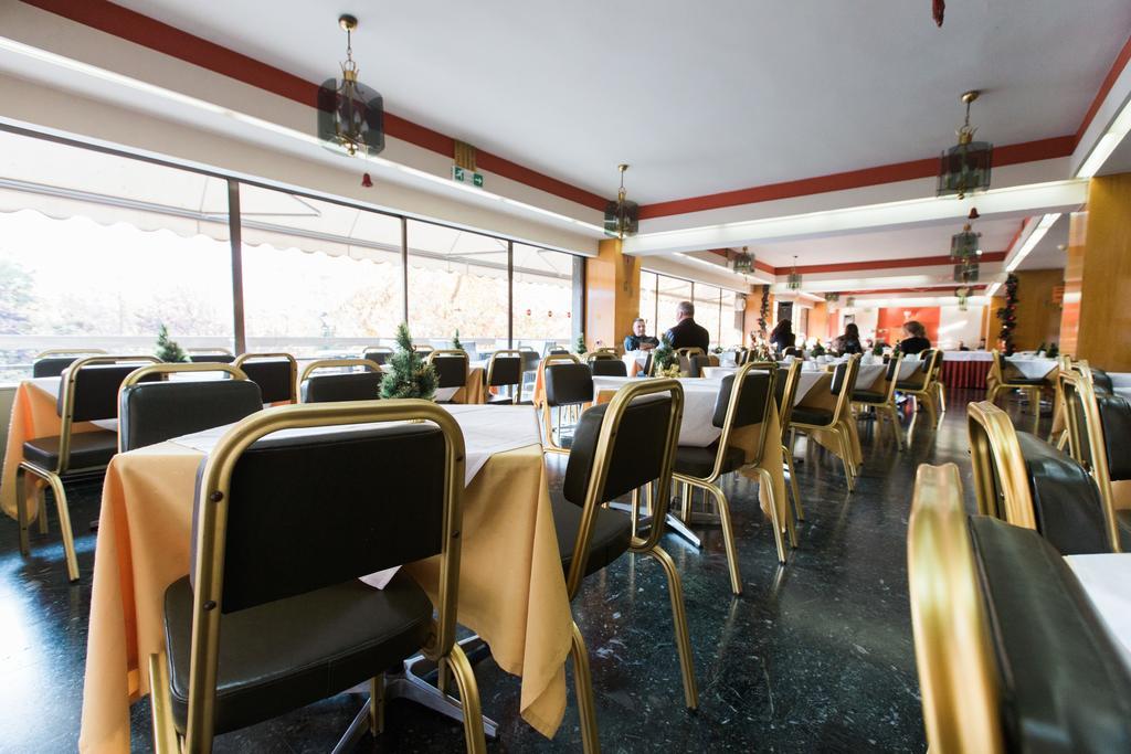 לריסה Grand Hotel מראה חיצוני תמונה