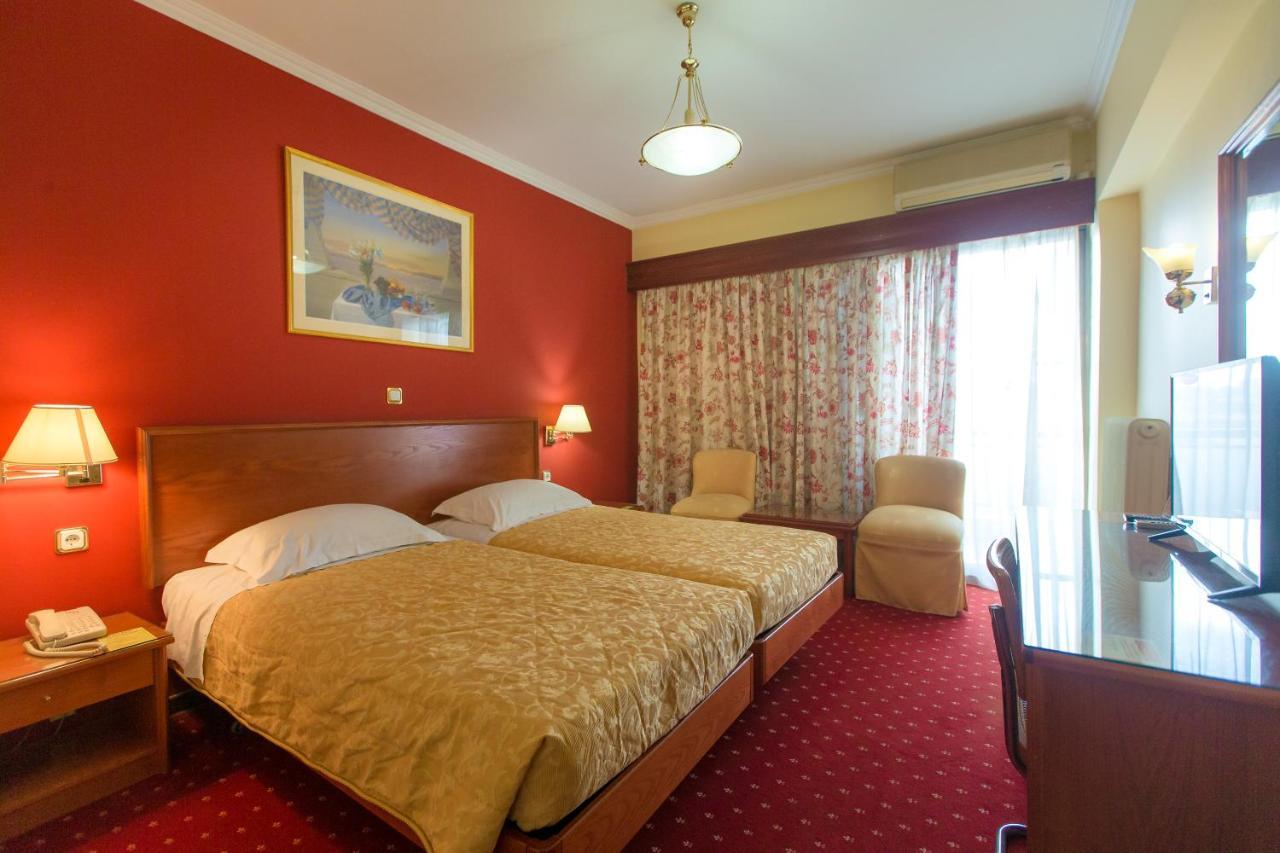 לריסה Grand Hotel מראה חיצוני תמונה
