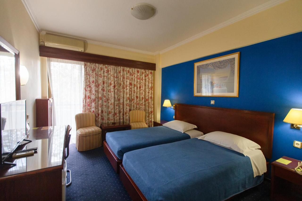לריסה Grand Hotel מראה חיצוני תמונה
